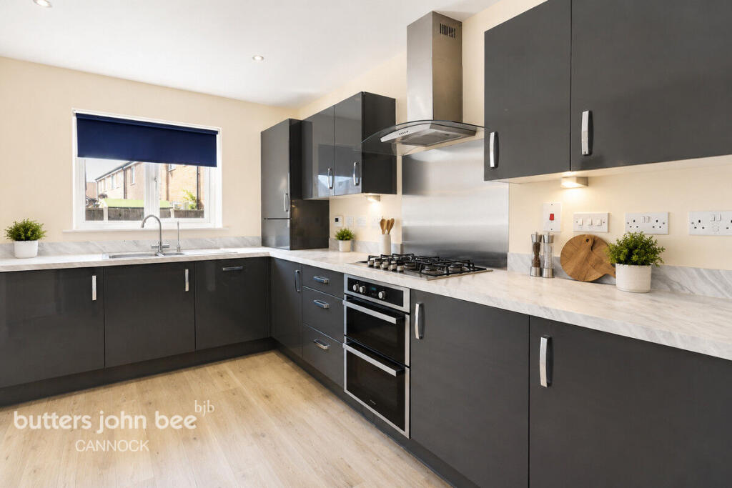 Leighton Drive, Cannock photo 4