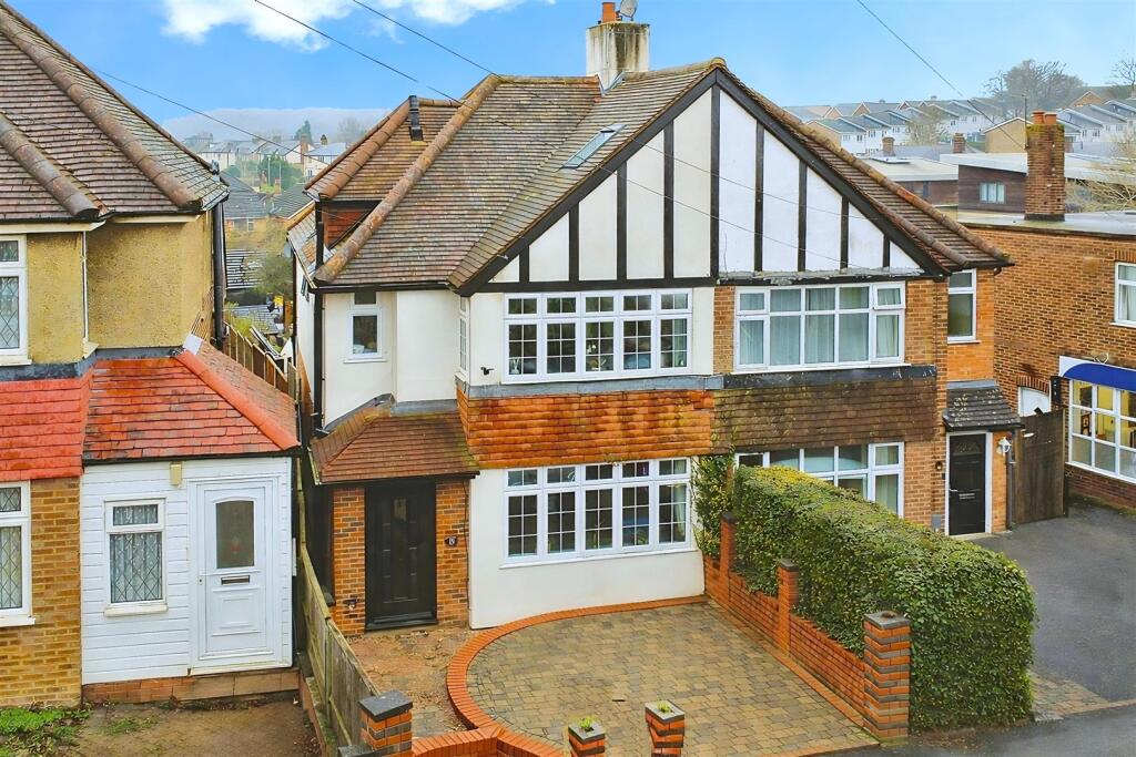 Main image of property: Risedale Road, Nash Mills, Hemel Hempstead