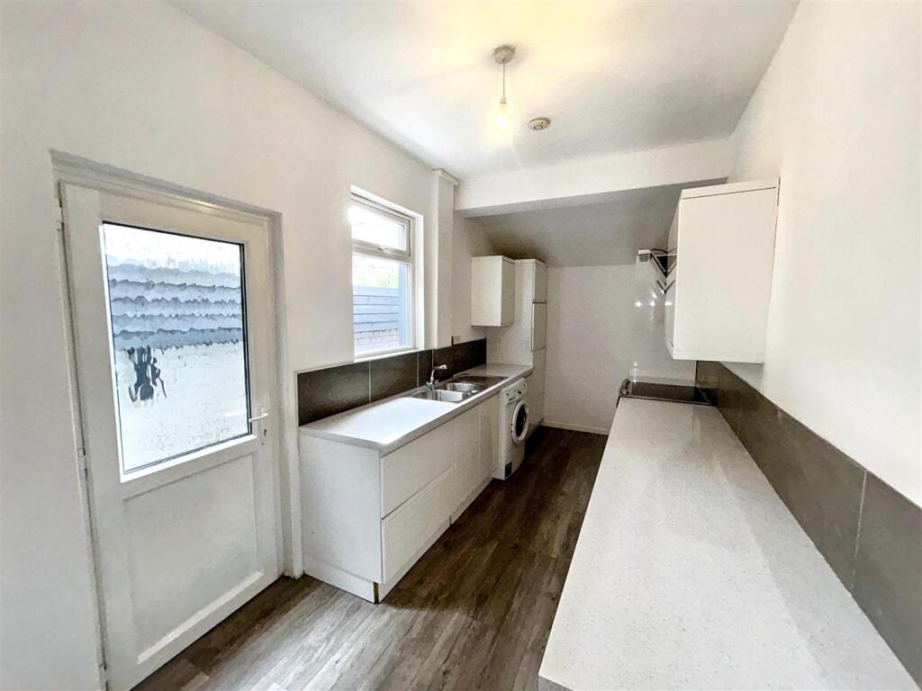 House in Nottingham, The Meadows - View 3