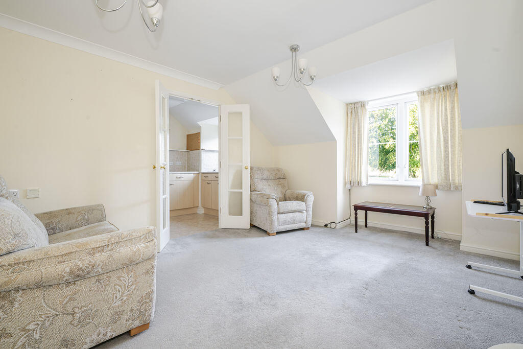 Apartment in Tonbridge - View 5