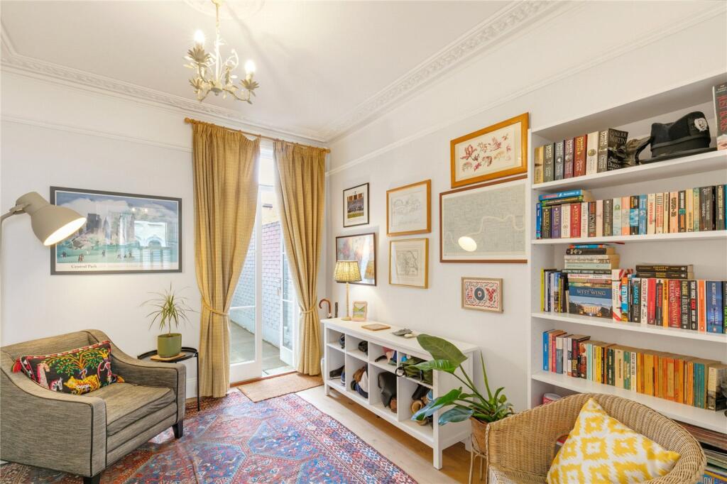 House in London, Clapham Junction - View 4