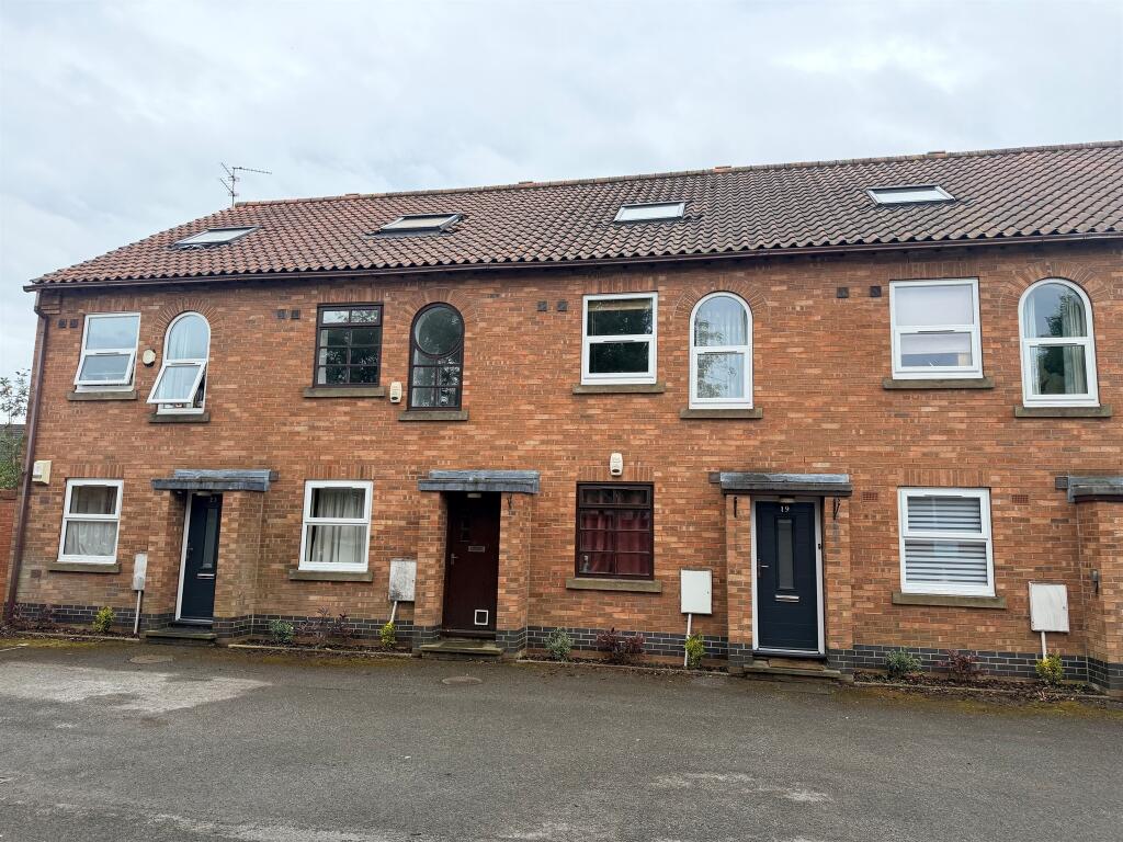 Main image of property: Escrick Street, York