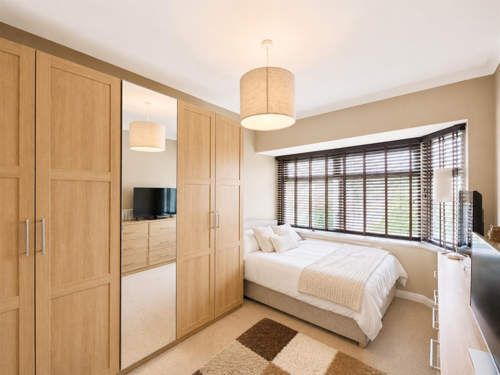 House in London - View 5