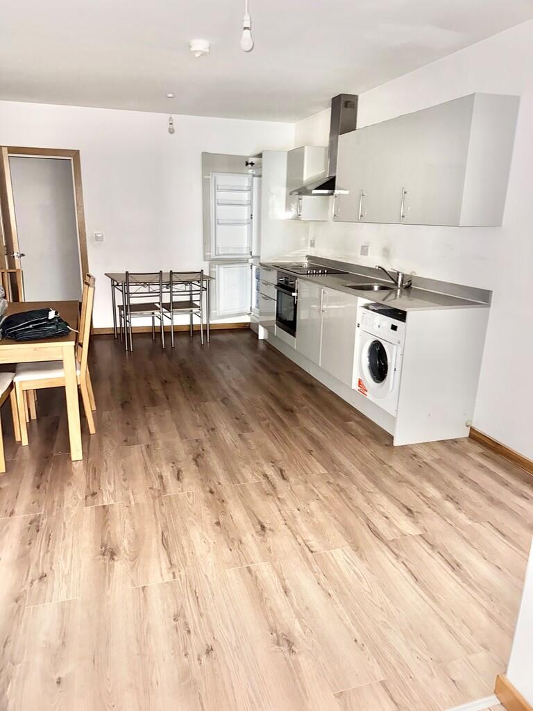 Apartment in Swindon, Westlea, West Swindon - View 4
