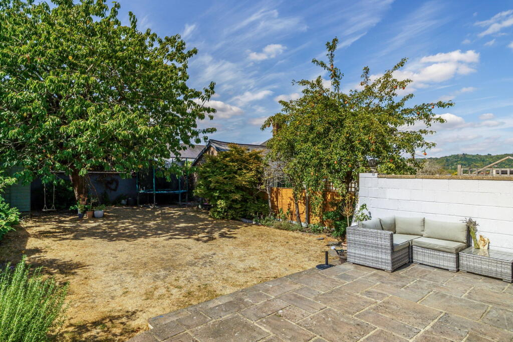 House in Redhill - View 4