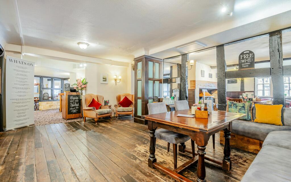 8685242-interior17.jpg