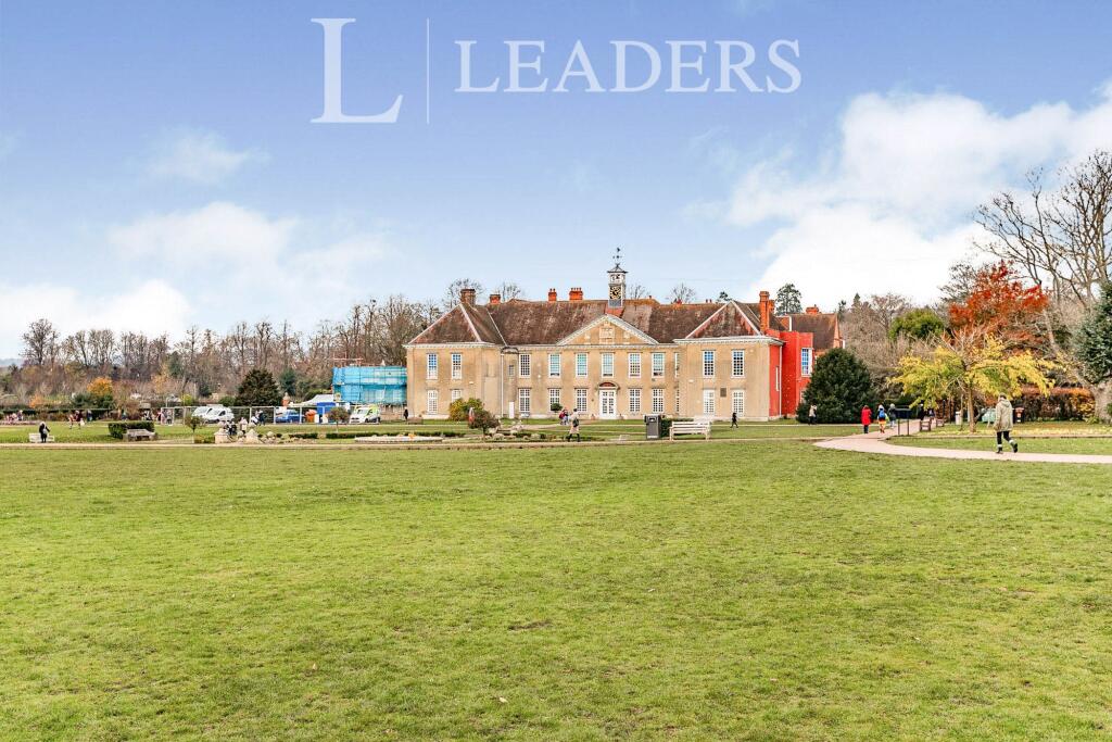 House in Redhill - More