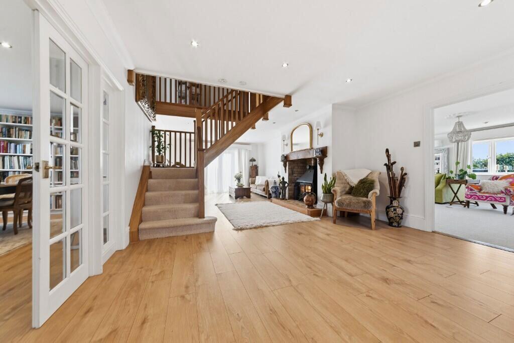 Eastchurch Road, Eastchurch, Sheerness, Kent, ME12 4HW - View 5