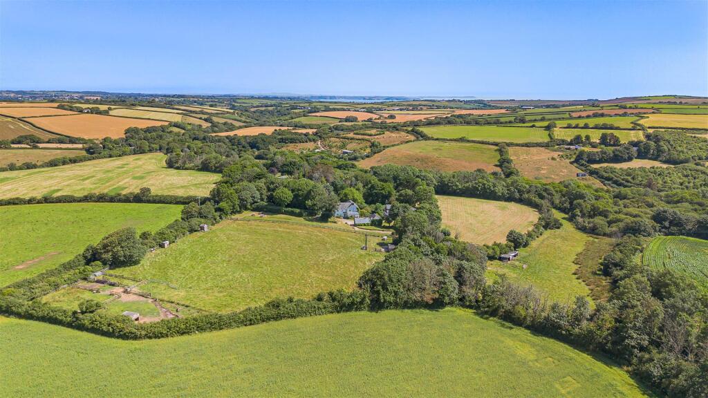 Main image of property: Tregidden