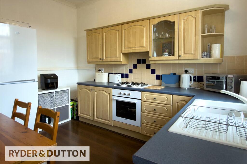 House in Oldham, Greater Manchester - View 5