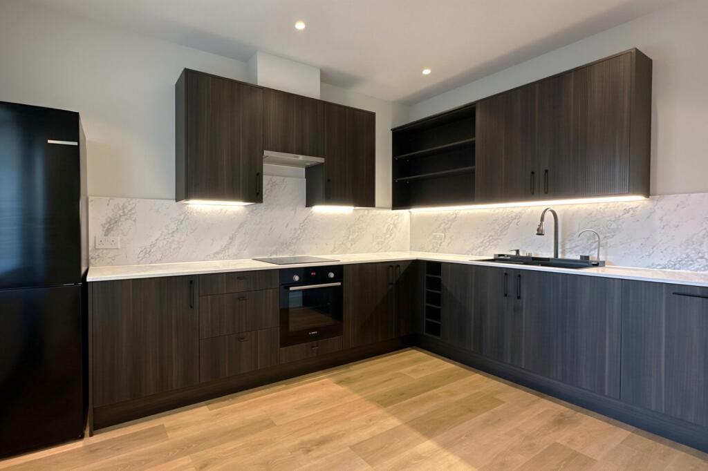 Main image of property: Bredhurst Close, London, SE20