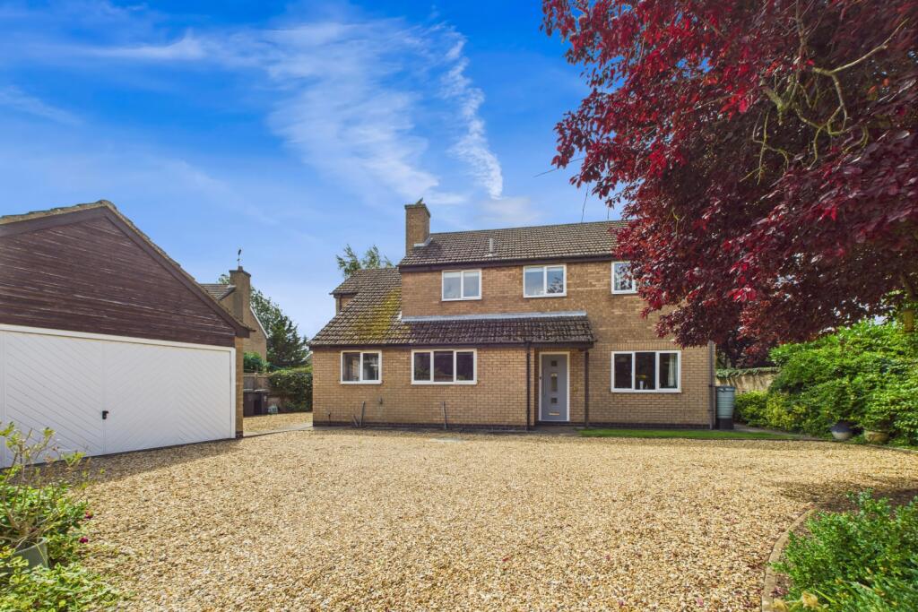 4-bed detached on Lindsey Close, Woodnewton, Peterborough, PE8, £625,000