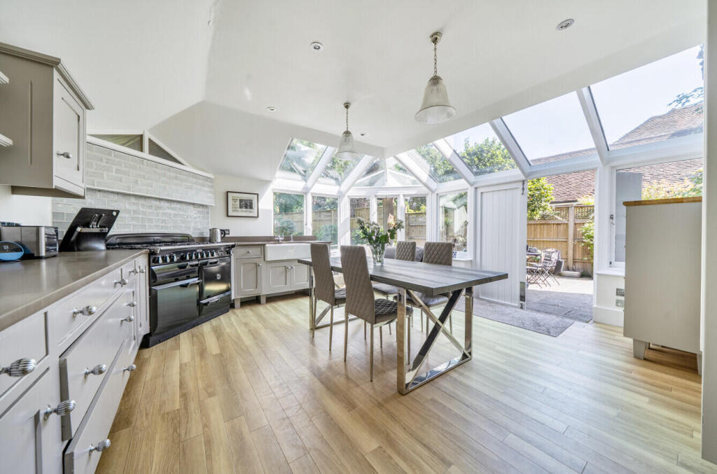 Pines Road, Bromley photo 3