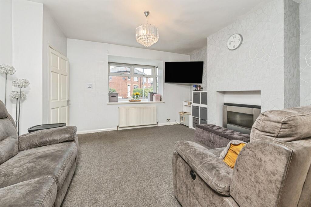 House in Wakefield - View 5