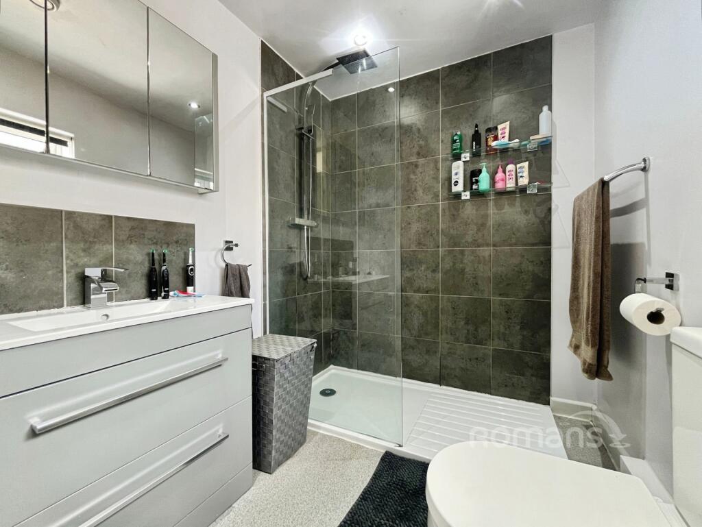 House in Waverley, Heath End, Farnham - View 5