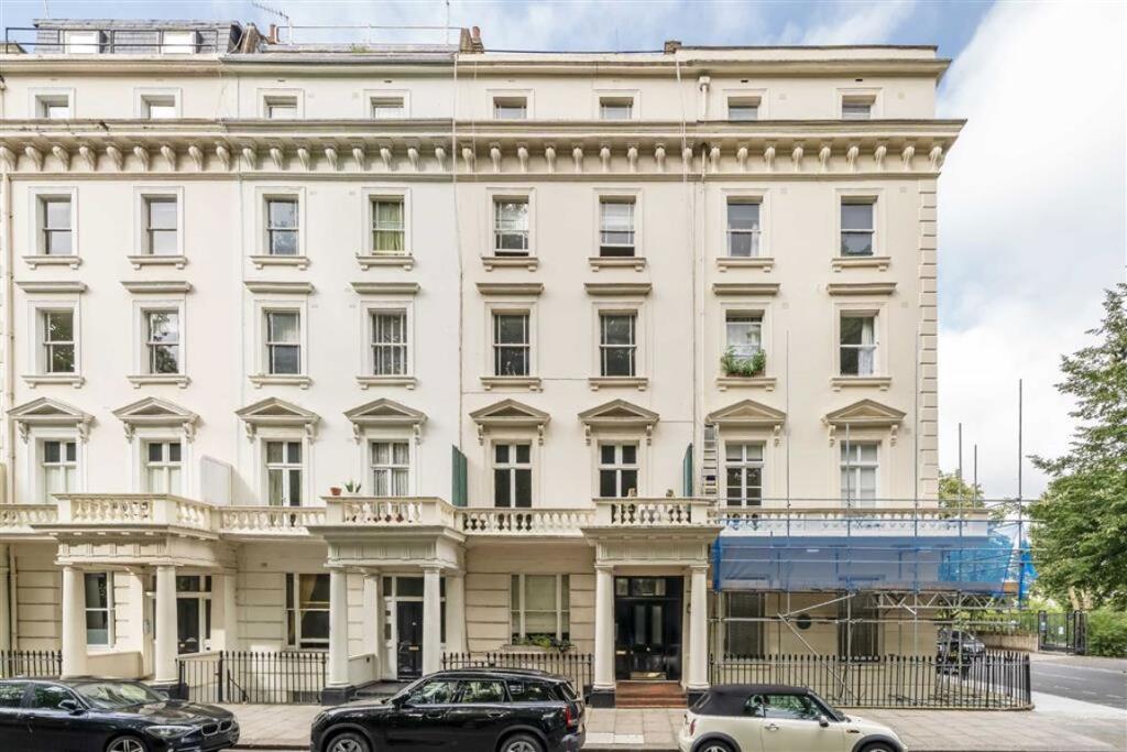 Main image of property: St. Georges Square, London
