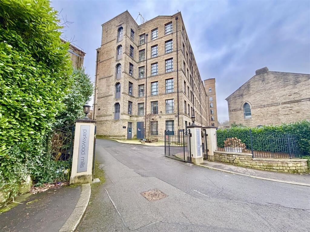 Main image of property: Apartment 311, Quarry Bank Mill, Huddersfield, HD3 4ZW