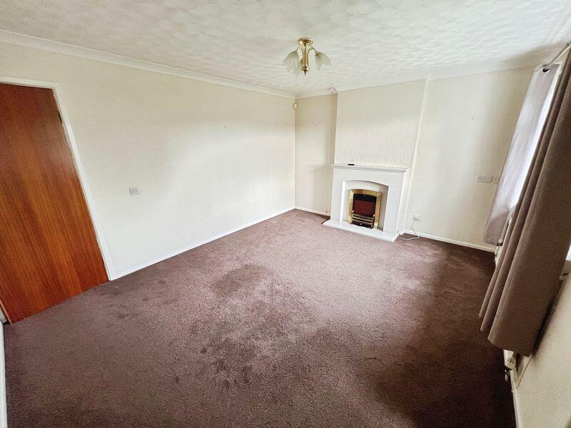 Shalfleet Close, Harwood photo 4