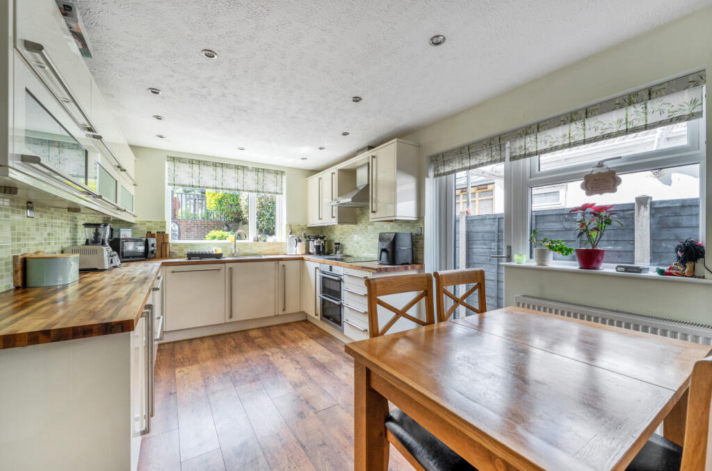 House in Worthing, West Sussex - View 3