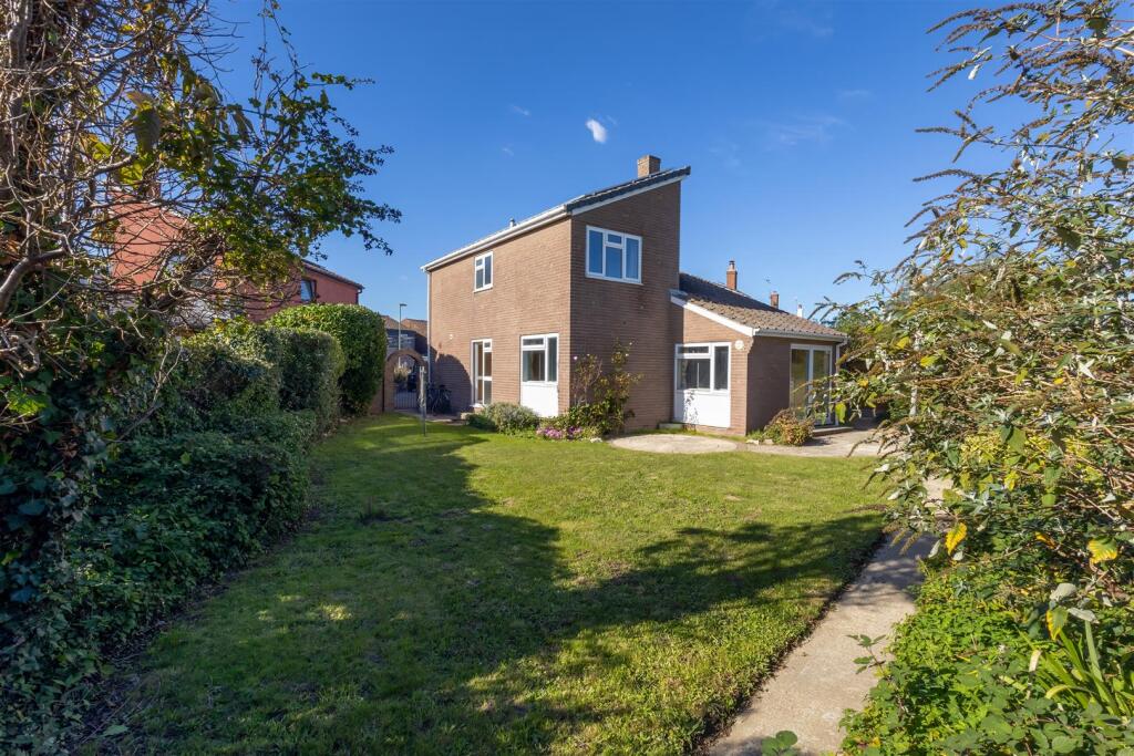 Ashton Way, Stubbington, Fareham photo 3
