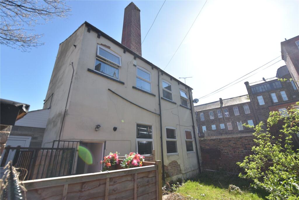 Main image of property: & 87b Queen Street, Morley, Leeds, West Yorkshire