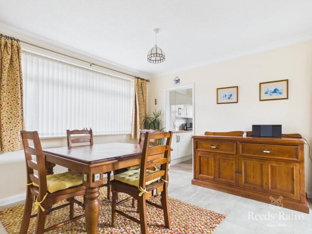Cradley Drive, Middlesbrough, North Yorkshire, TS5 photo 4