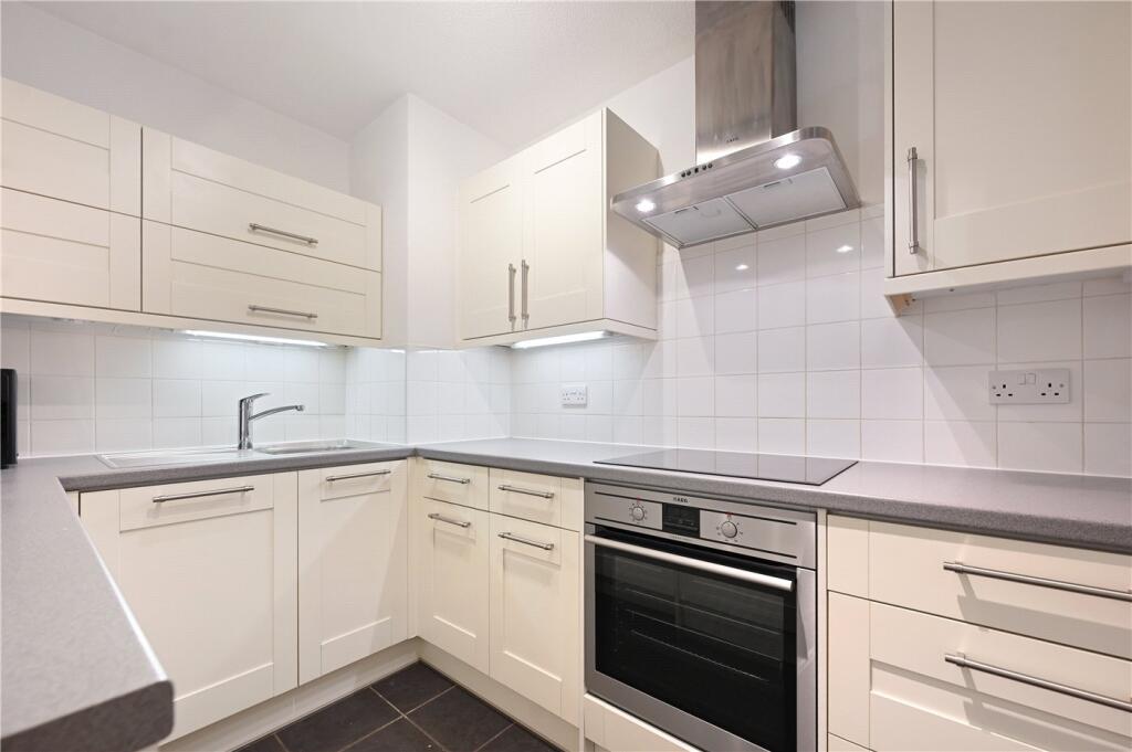 Apartment in London - More