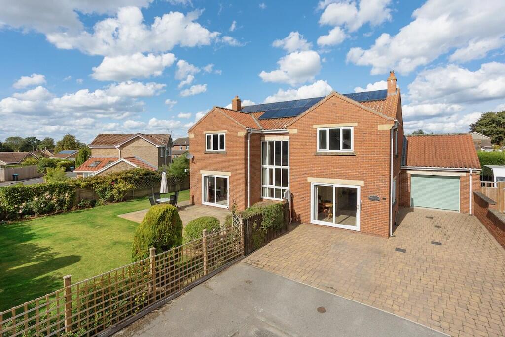 4-bed detached on Marton House, 5 Pipers Acre, Pickering, North Yorkshire, YO18 8NZ, £575,000