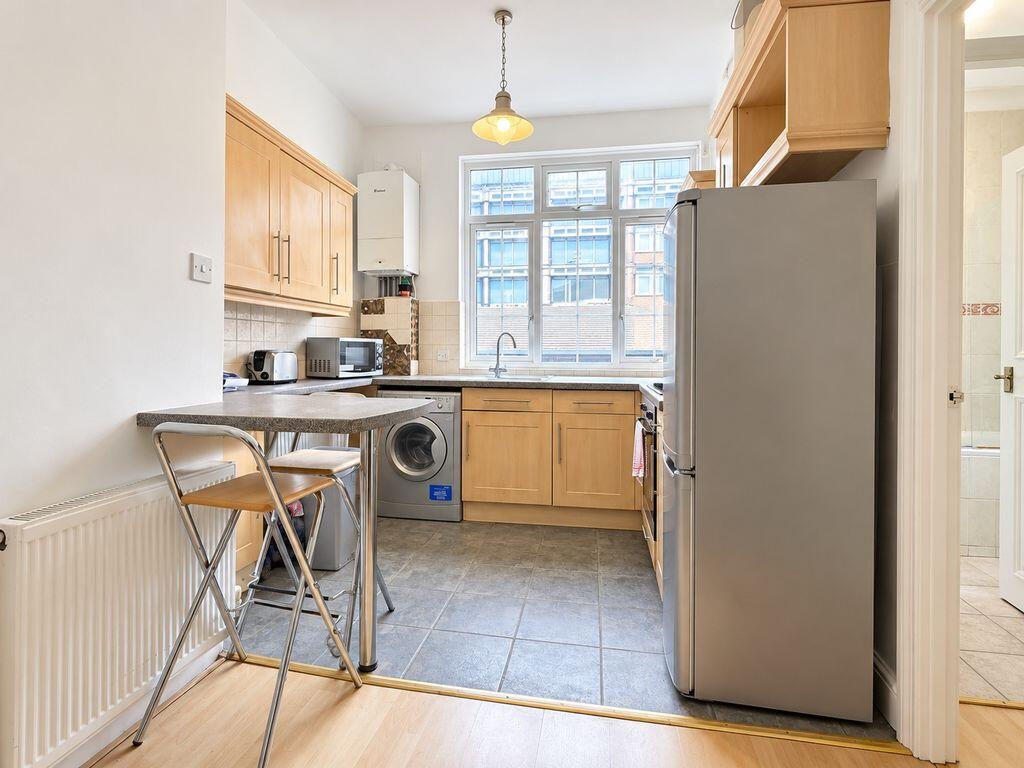 Apartment in London - View 4