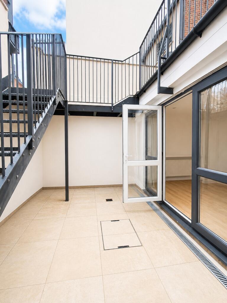 Main image of property: Lyon Street, London, N1 1DG
