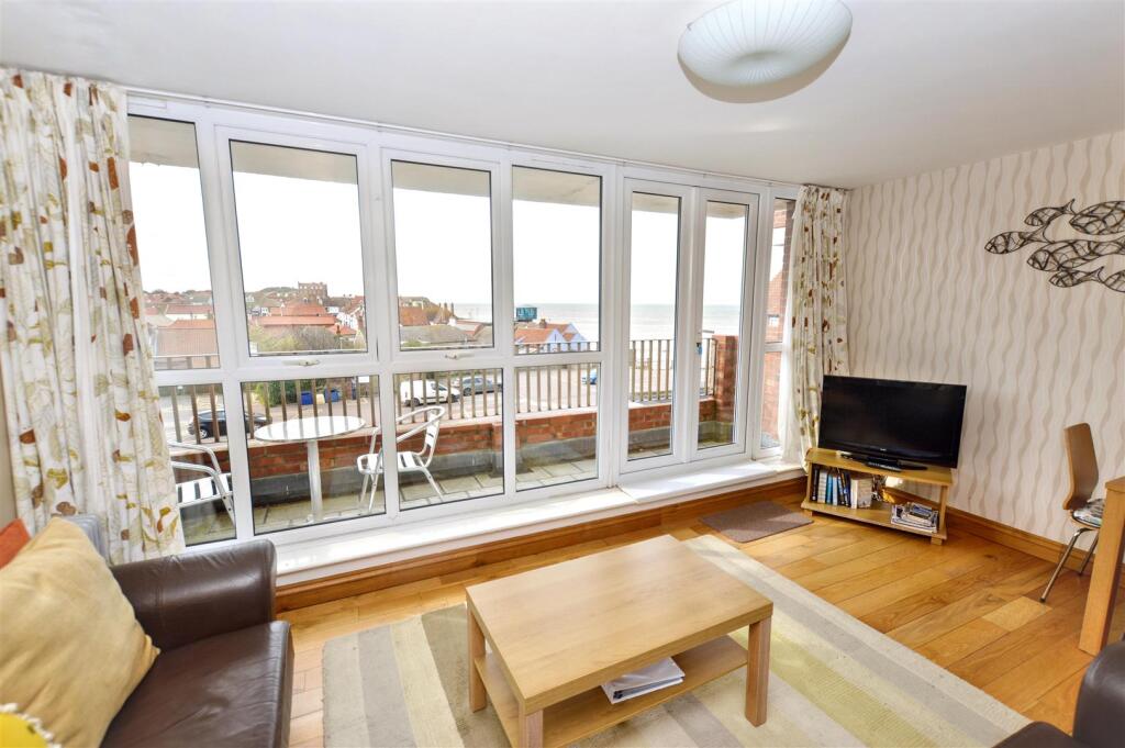 Cliff Road, Sheringham - View 5
