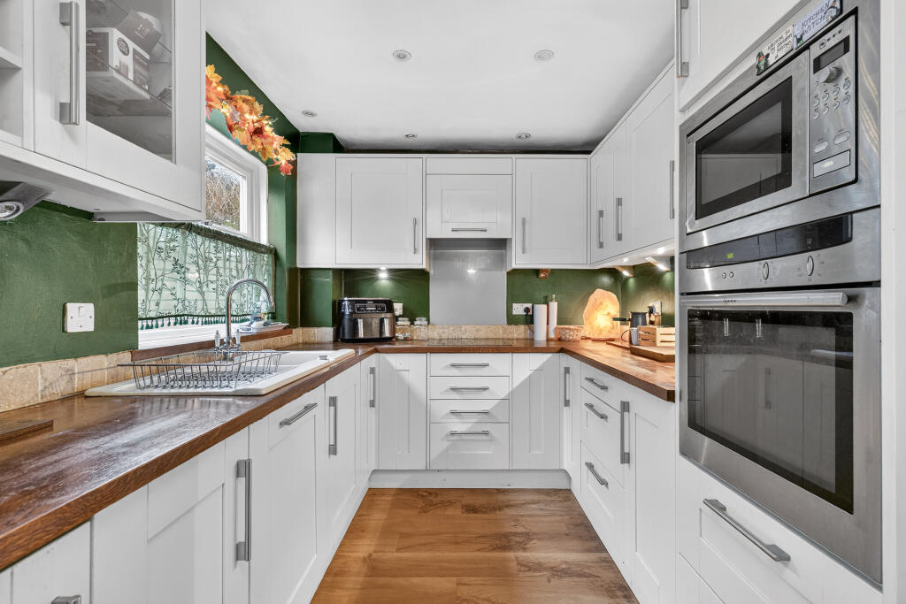 Durham Close, Wokingham, RG41 - View 2
