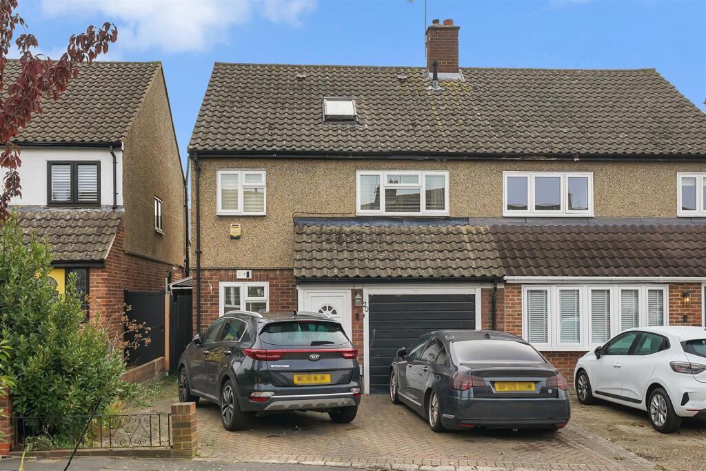 Main image of property: Tabrums Way, Upminster