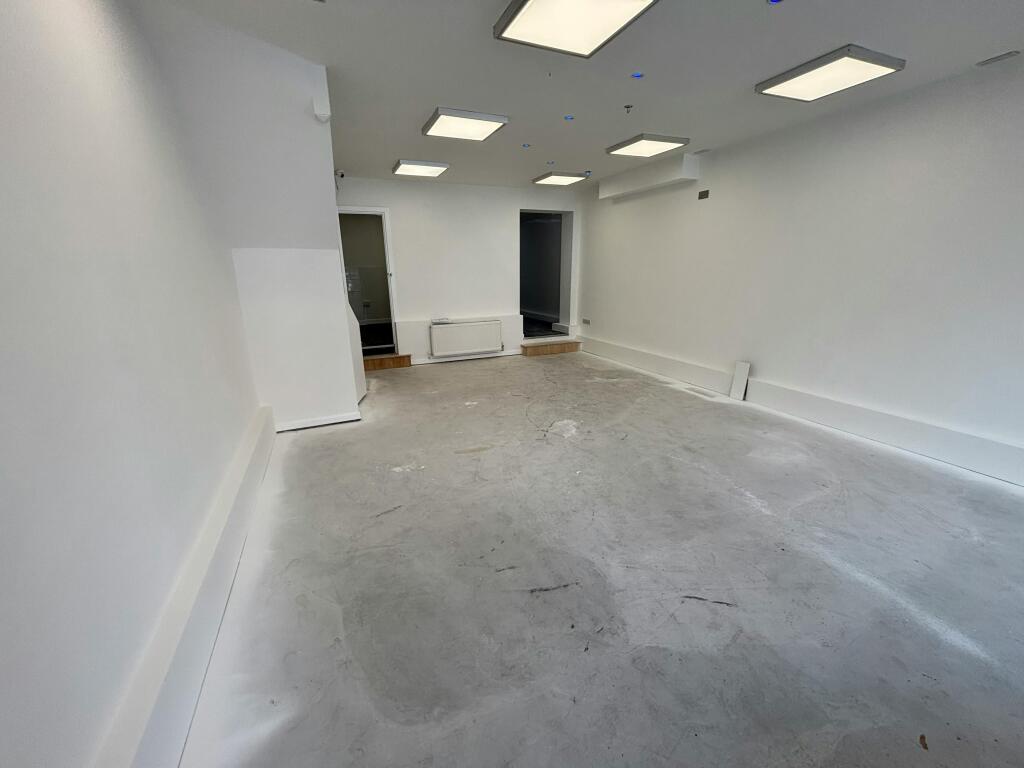 275 Charminsterd rd -4.jpg