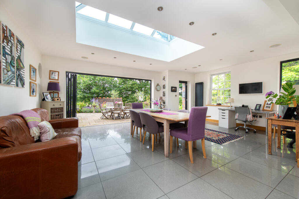 House in Dudley - More