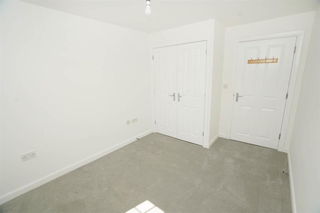 Apartment in Bolton, Daubhill - More