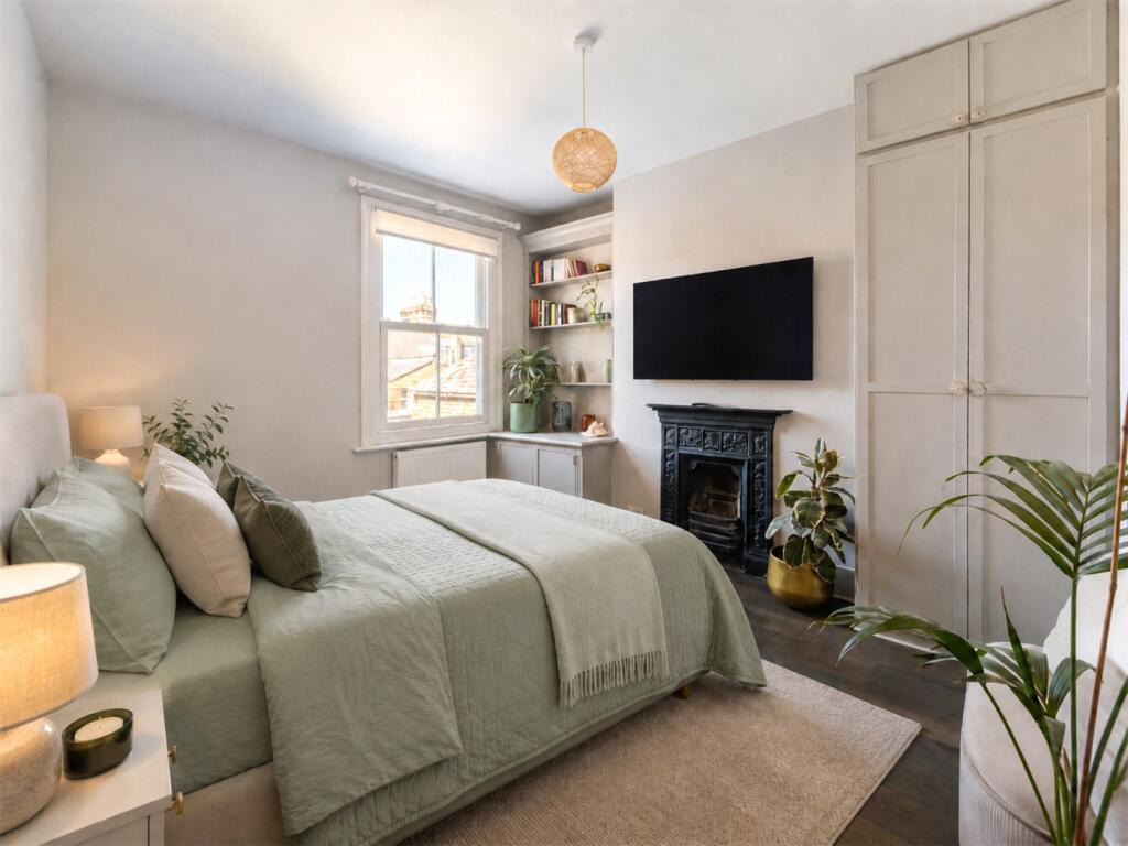 Apartment in London - More