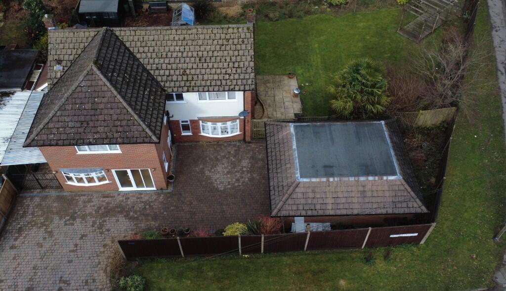 4 bed detached - Highfield Crescent, Hindhead, Surrey, GU26 image 3