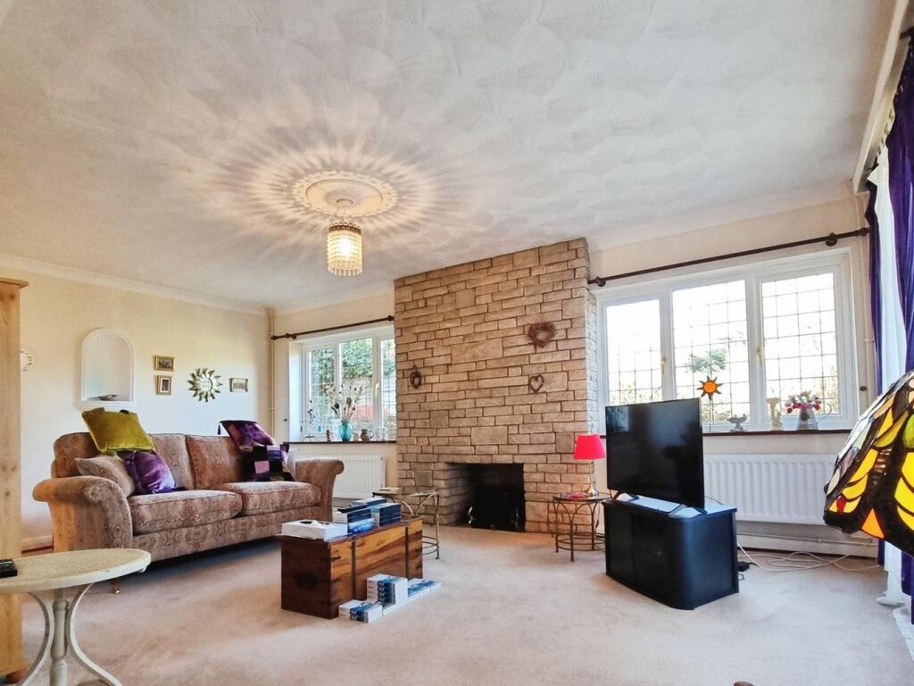 The Causeway, Clophill, Bedfordshire, MK45 photo 2