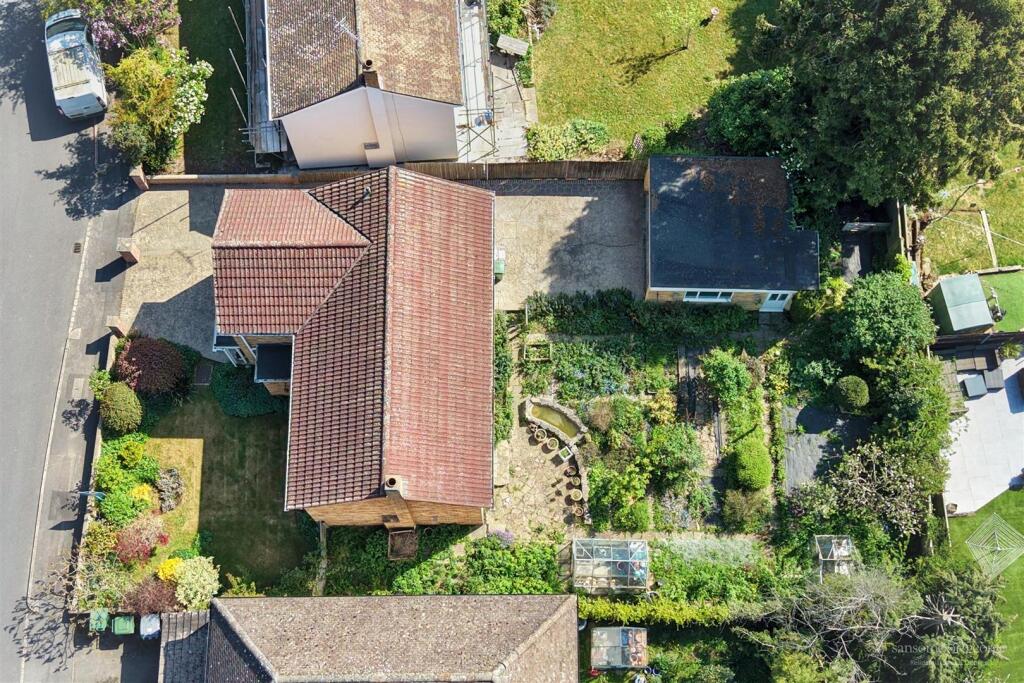 Hillview Close, Tilehurst, Reading – pohled 4