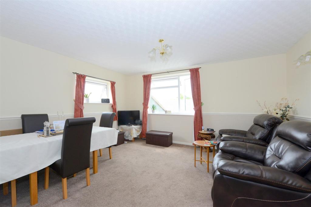 Sefton Drive, Bomere Heath, Shrewsbury photo 4