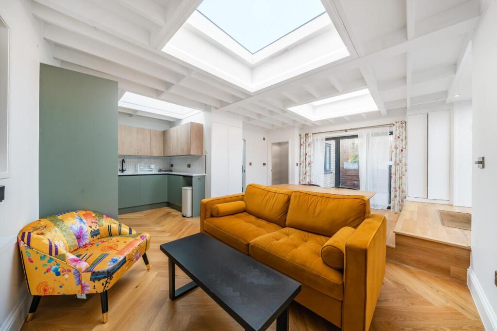 Main image of property: Elms Road, Clapham, London, SW4