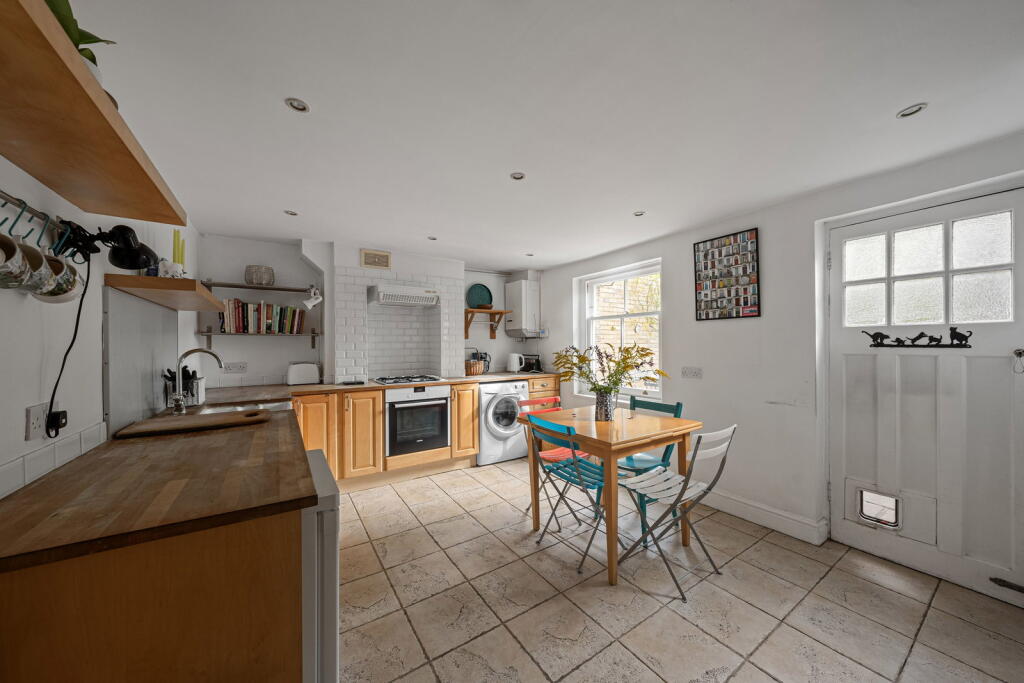 House in London, Mercator Estate, Hither Green - More