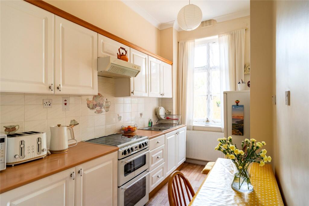 Leigham Court Road, London, SW16 photo 4