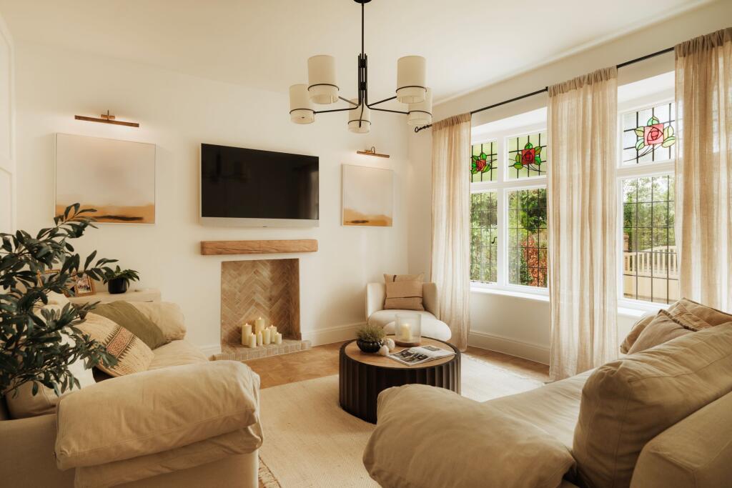 Bramhall Lane South, Bramhall, SK7 - View 2