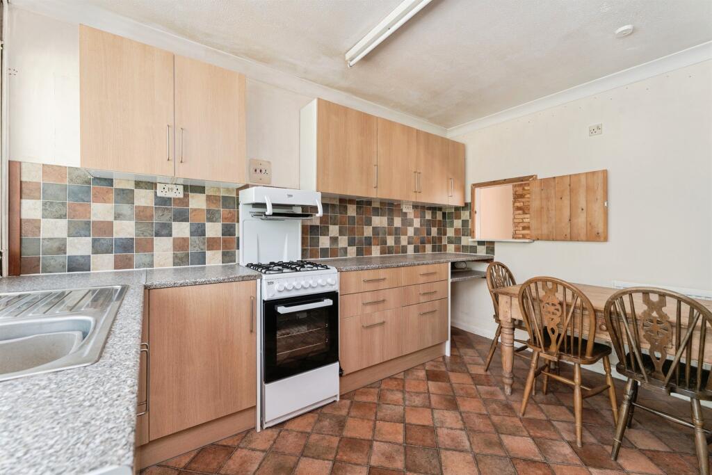 House in Ipswich - View 4