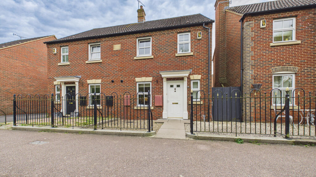 Main image of property: Swallow Lane, Aylesbury, Buckinghamshire