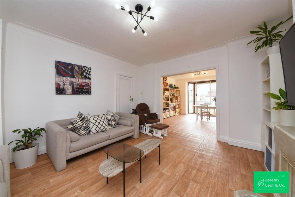 House in London - View 5