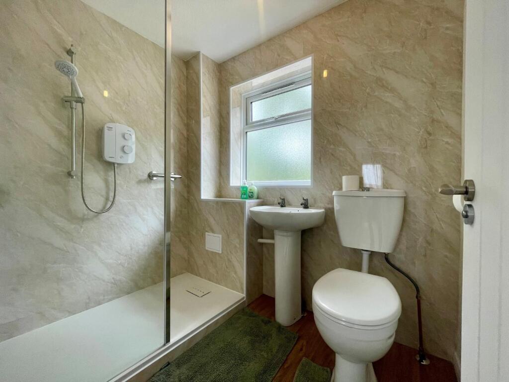 House in Northampton, West Northamptonshire - View 5