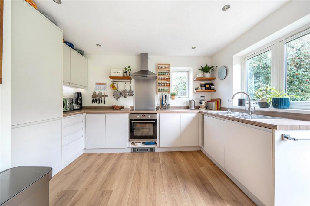 House in Marlborough, Preshute - View 2